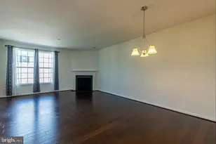 7584 Brunson Cir, Gainesville, VA 20155 - Photo 5