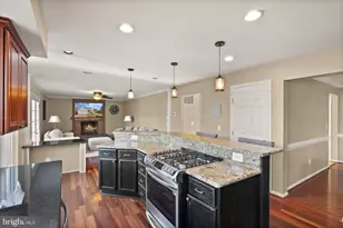16601 Accolon Ct, Dumfries, VA 22025 - Photo 19