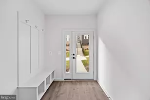 17924 Alicia Ave, Dumfries, VA 22026 - Photo 3