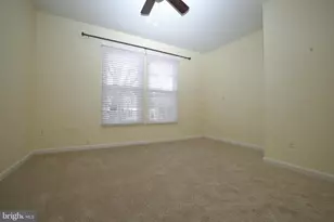 2558 Grayton Ln, Woodbridge, VA 22191 - Photo 33