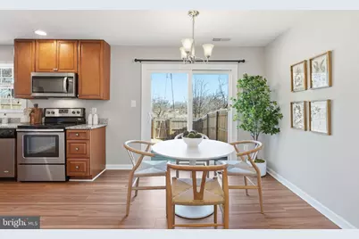 12301 Woodlawn Court, Woodbridge, VA 22192 - Photo 7