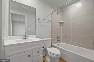 10302 Heritage Trl Ct, Manassas, VA 20109 - Photo 5