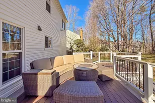 11963 Hedges Run Dr, Woodbridge, VA 22192 - Photo 17