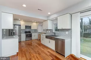 15090 Holleyside Dr, Dumfries, VA 22025 - Photo 5