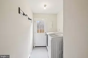 4241 Stockbridge Dr, Dumfries, VA 22025 - Photo 15