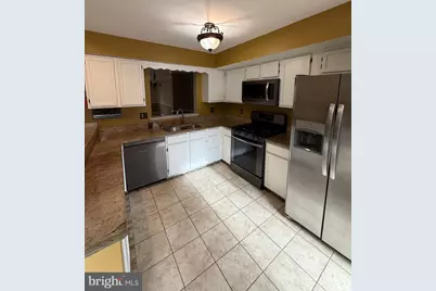 4221 Devonwood Way, Woodbridge, VA 22192 - Photo 9