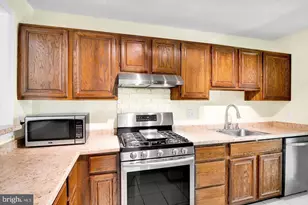 12098 Cardamom Dr, Woodbridge, VA 22192 - Photo 7