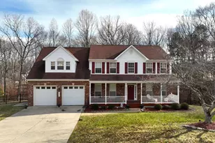 13537 Pace Ct, Woodbridge, VA 22193 - Photo 3