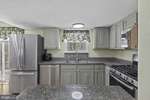 5897 Penacle Ct, Woodbridge, VA 22193 - Photo 9