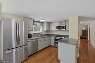 5897 Penacle Ct, Woodbridge, VA 22193 - Photo 11