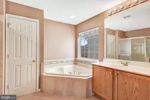 14570 Collingham Pl, Gainesville, VA 20155 - Photo 39