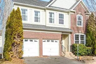 14570 Collingham Pl, Gainesville, VA 20155 - Photo 3