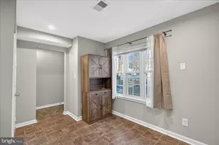 16294 Taconic Cir, Dumfries, VA 22025 - Photo 9