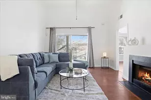 1067 Gardenview Loop, Woodbridge, VA 22191 - Photo 11