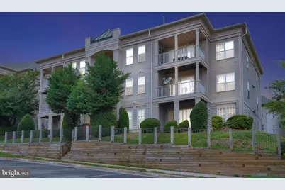 1067 Gardenview Loop #302, Woodbridge, VA 22191 - Photo 1