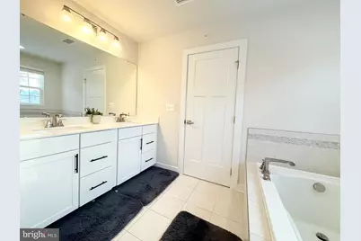 11360 Wheeler Ridge Drive, Manassas, VA 20109 - Photo 17