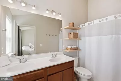 5027 Potomac Highlands Circle, Triangle, VA 22172 - Photo 17