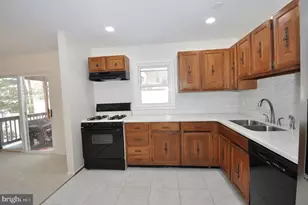 4765 Lupino Ct, Woodbridge, VA 22193 - Photo 9