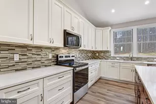 16220 Waterfall Rd, Haymarket, VA 20169 - Photo 13