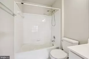 2880 Myrtlewood Dr, Dumfries, VA 22026 - Photo 35