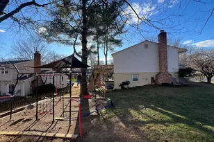 12485 Hedges Run Dr, Woodbridge, VA 22192 - Photo 3