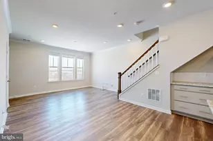 2375 Stephanie Tessa Ln, Woodbridge, VA 22191 - Photo 7