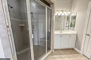 2574 Eastbourne Dr, Woodbridge, VA 22191 - Photo 9