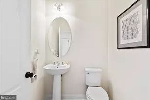 5806 Waterloo Bridge Cir, Haymarket, VA 20169 - Photo 29