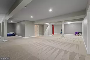 5806 Waterloo Bridge Cir, Haymarket, VA 20169 - Photo 53