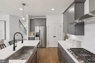 6033 Sunstone Ln, Haymarket, VA 20169 - Photo 11