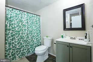 13568 Bentley Cir, Woodbridge, VA 22192 - Photo 13