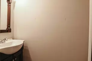 13568 Bentley Cir, Woodbridge, VA 22192 - Photo 19