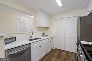 8087 Lacy Dr, Manassas, VA 20109 - Photo 9