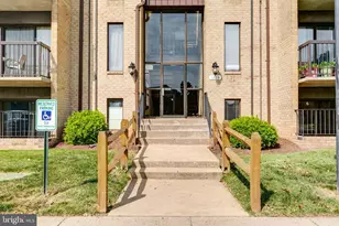 7598 Gales Ct, Manassas, VA 20109 - Photo 3