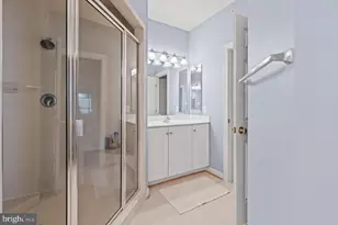 2456 Eastbourne Dr, Woodbridge, VA 22191 - Photo 29