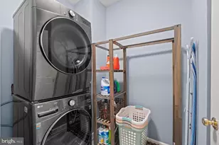 2456 Eastbourne Dr, Woodbridge, VA 22191 - Photo 21