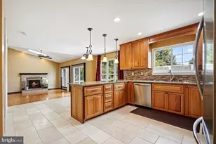 5406 Lomax Way, Woodbridge, VA 22193 - Photo 7