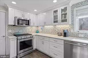 15401 Silvan Glen Dr, Dumfries, VA 22025 - Photo 9