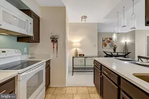 12164 Springwoods Dr, Woodbridge, VA 22192 - Photo 11