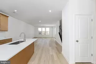 2510 Neabsco Common Pl, Woodbridge, VA 22191 - Photo 15