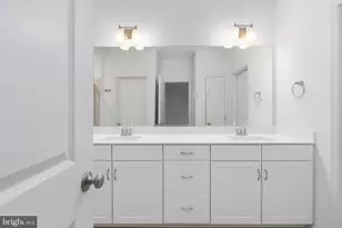 2538 Neabsco Common Pl, Woodbridge, VA 22191 - Photo 25