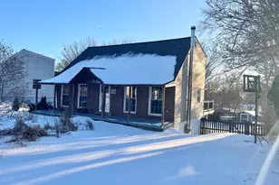 13734 Moccasin Ct, Woodbridge, VA 22193 - Photo 1