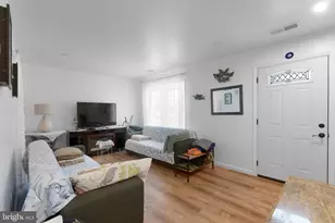 12306 Woodlawn Ct, Woodbridge, VA 22192 - Photo 9