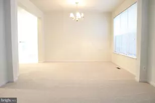 15220 Lord Culpeper Ct, Woodbridge, VA 22191 - Photo 5