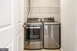 2433 Battery Hill Cir, Woodbridge, VA 22191 - Photo 31