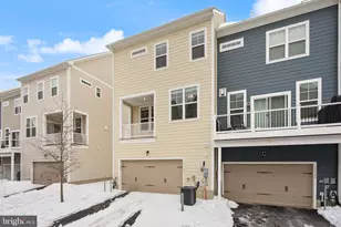 17762 Kingfisher Isle Rd, Dumfries, VA 22026 - Photo 47