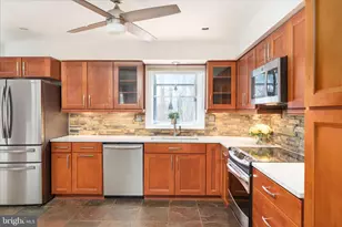 4509 Martinwood Dr, Haymarket, VA 20169 - Photo 3