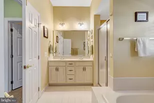 5226 Canyon Creek Way, Haymarket, VA 20169 - Photo 17