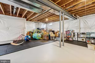 5793 Waterloo Bridge Cir, Haymarket, VA 20169 - Photo 37