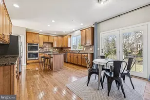 5793 Waterloo Bridge Cir, Haymarket, VA 20169 - Photo 17